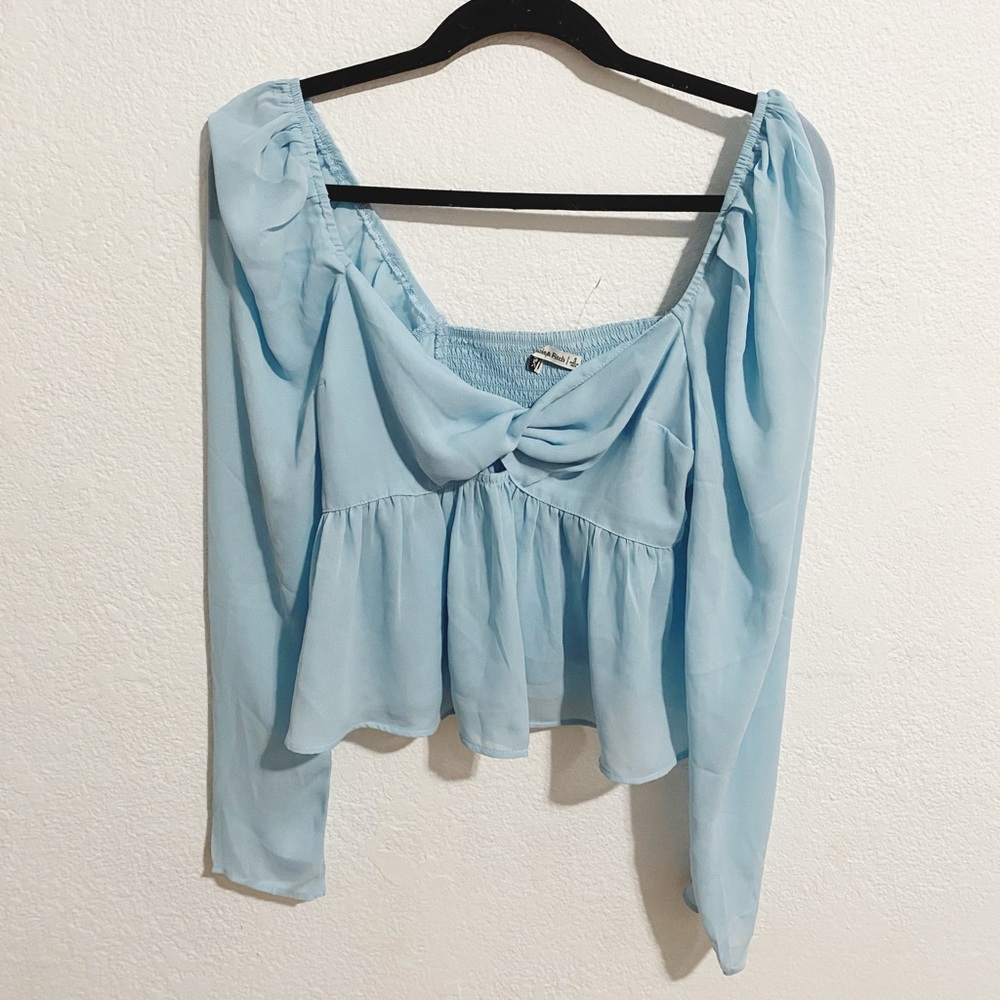 NWOT Abercrombie and fitch babydoll long sleeve sheer twist top size small